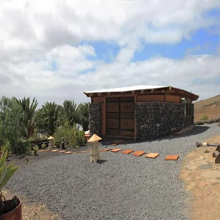 Sleeps 6 Pool Wifi ヴィラ Uga
