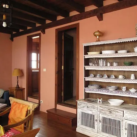 ヴィラ Sleeps 6 Pool Wifi Uga